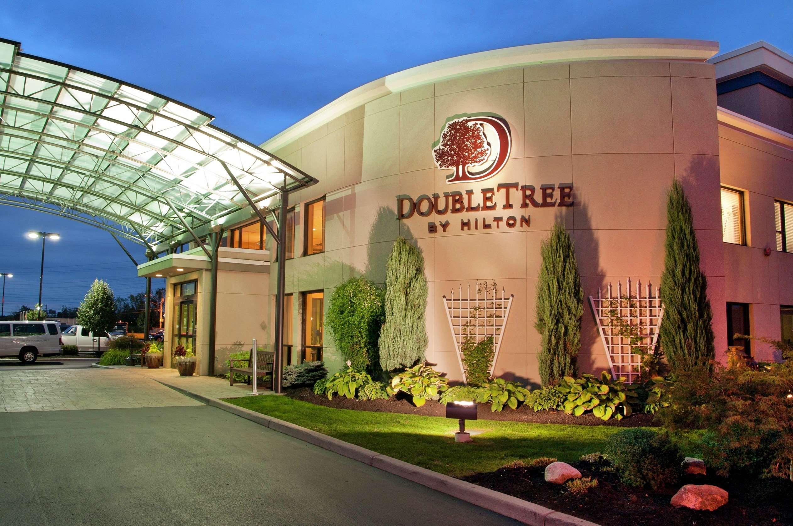 Doubletree By Hilton Buffalo-Амхерст Экстерьер фото